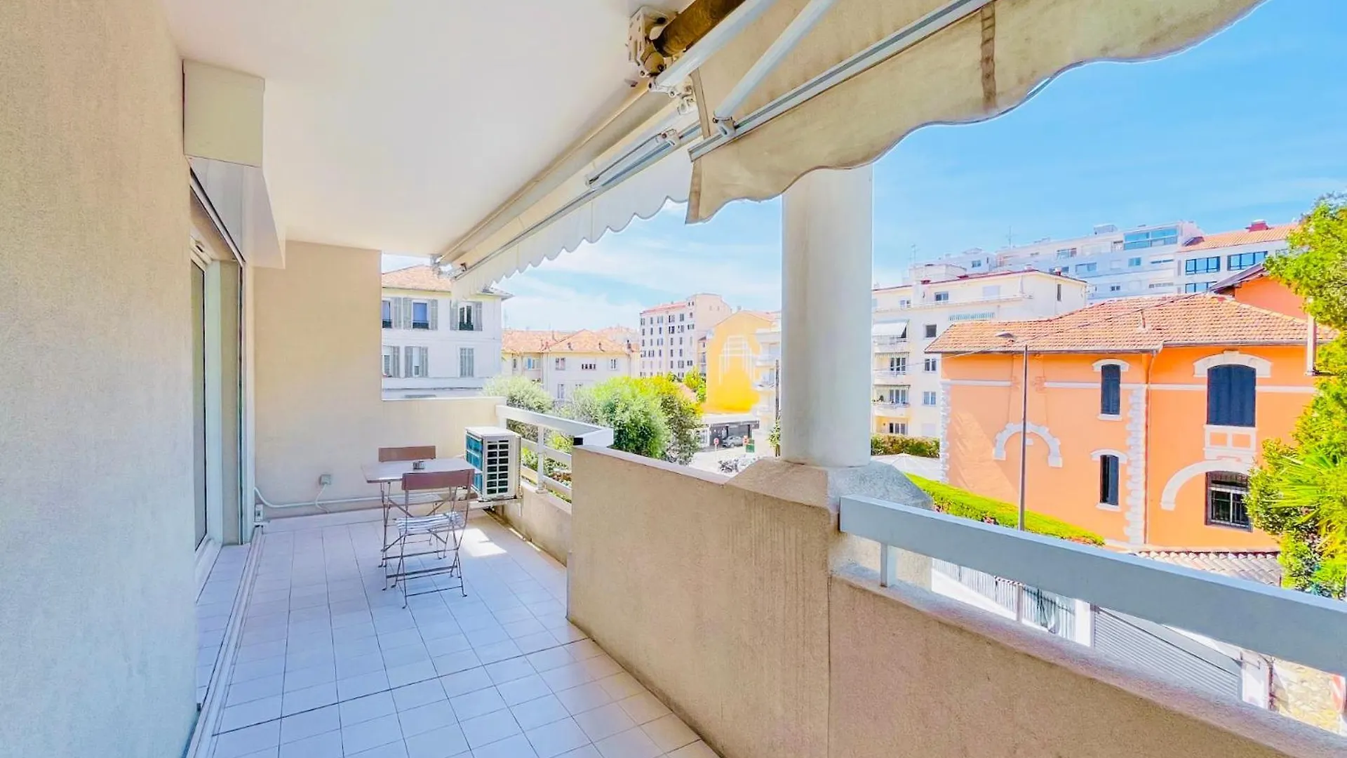 Le Cannes Melodie - Terrasse France