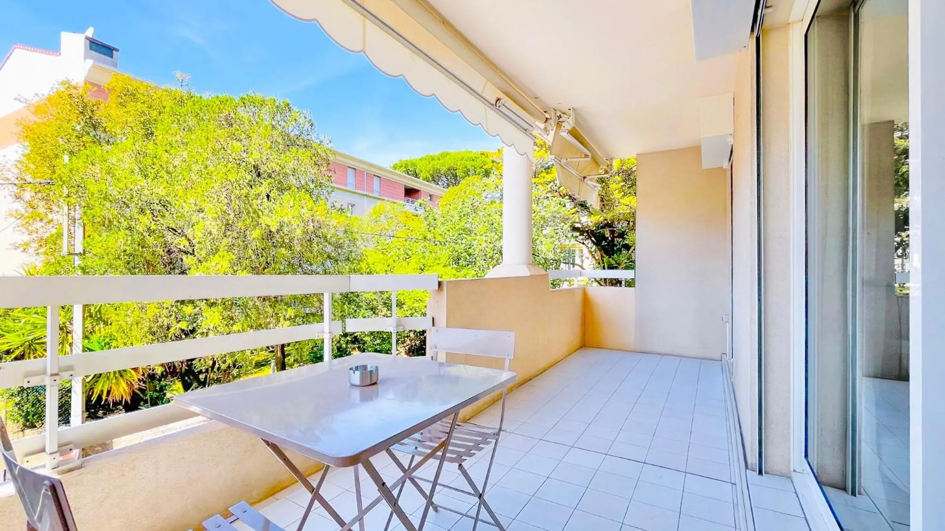 Le Cannes Melodie - Terrasse